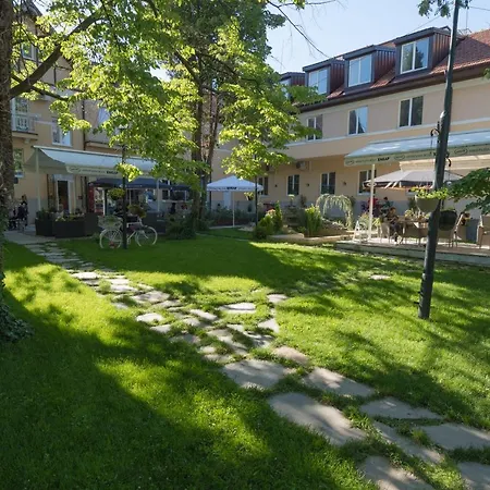 Hotel Вила Петрович