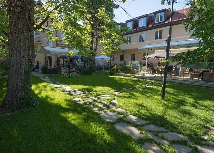 Hotel Вила Петрович